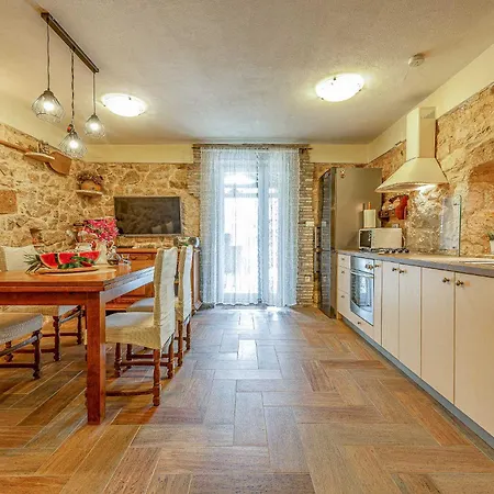 Holiday home Joviraz Zadar